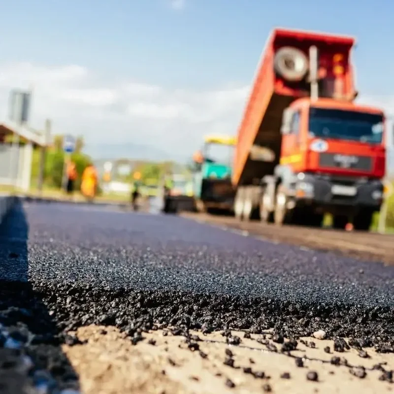 Diseño de pavimento flexible en Calama: soluciones técnicas para suelos salinos del desierto